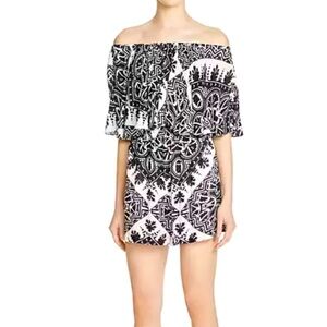 NWT Alice + Olivia Romper Off Shoulder Black White Smocked Boho Romantic Size 8
